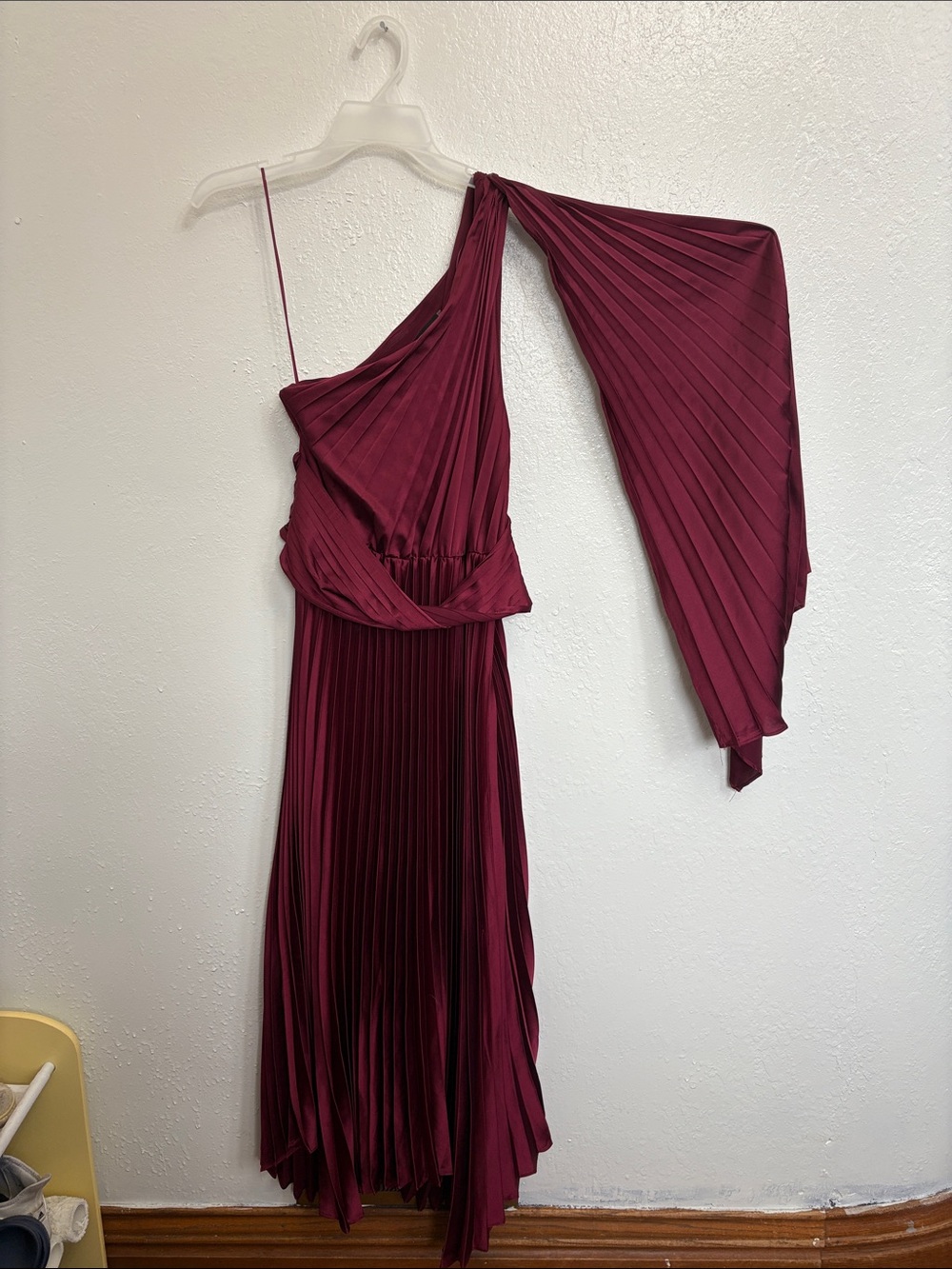 Vici One-Shoulder Pleated Wine Red Dress